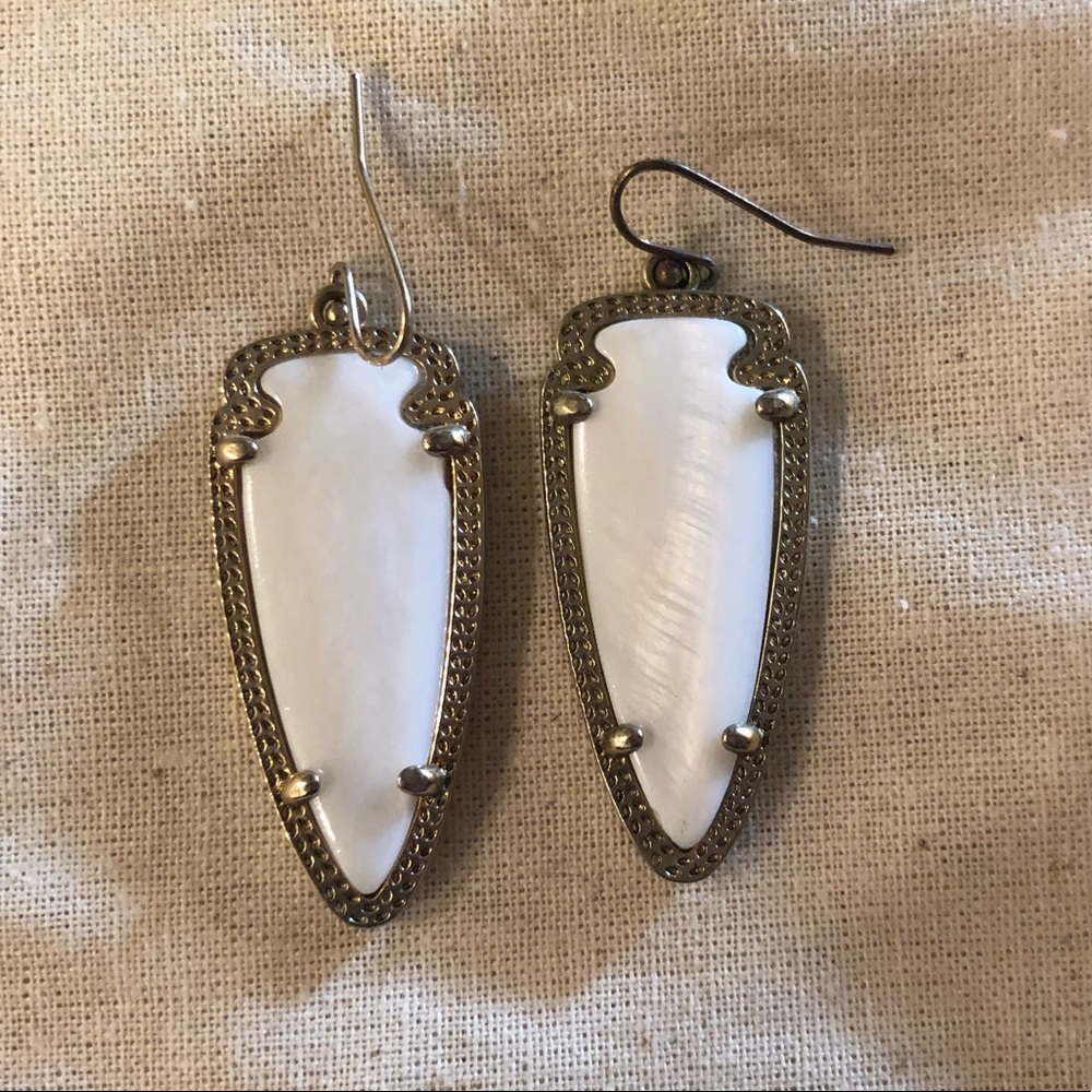 Small arrowhead Kendra Scott Earrings